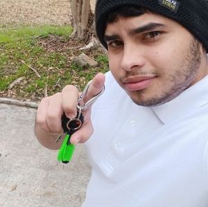 Meet your Posher, Jesus raul